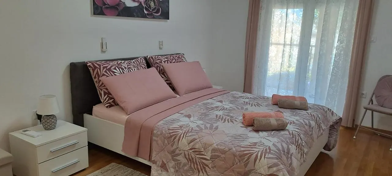 Apart Centar Umag Edda Joakima Rakovca 7 E 52470-Умаг 0*,